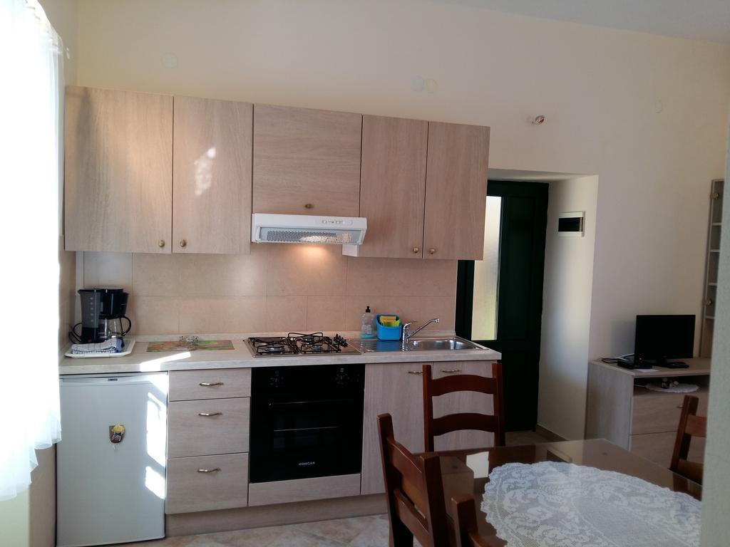 Milutinov Dvor Apartments 브르시 외부 사진